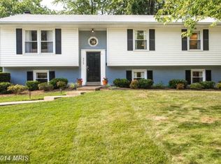 8505 Woodbine Ln, Annandale, VA 22003
