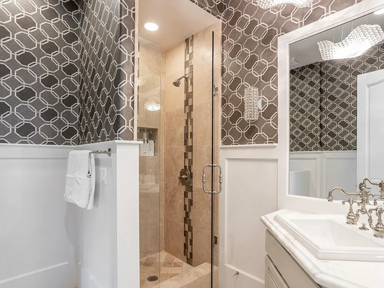 5718 N 54th St — Photo 38