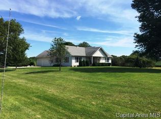 16024 Turner Rd, Athens, IL 62613