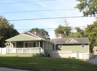 11N926 Sexauer Ave, Elgin, IL 60123