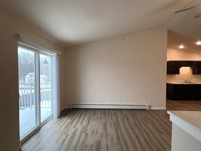 713 Caroline St — Photo 127
