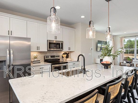 4th image of 3910 Applegate Ct