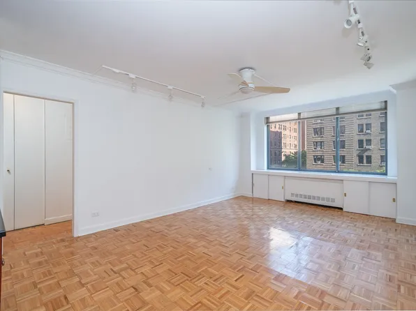 250 West 89th Street image 3 of 21