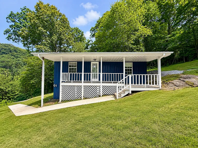 856 Lake City Hwy — Photo 2