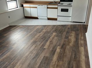 1 Pine Hollow Rd #1, Mc Kees Rocks, PA 15136