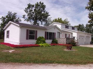 1341 NW 200 Ave, Roodhouse, IL 62082