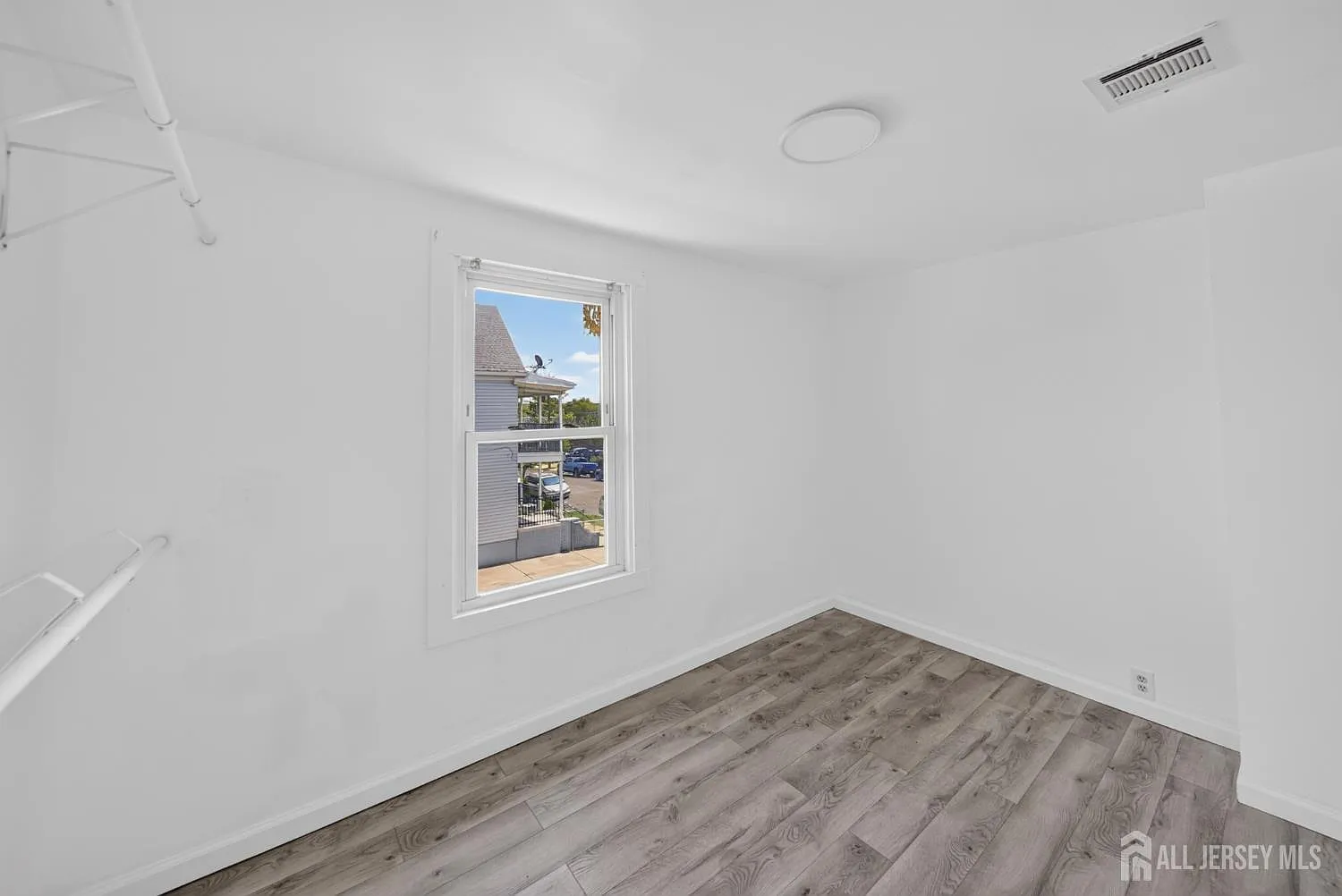 2 bed, 1.0 bath, $2,250 — Photo 3