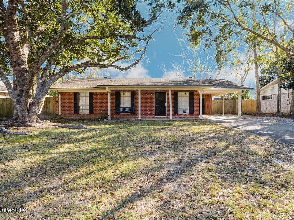 1st image of 113 Colmer Cir
