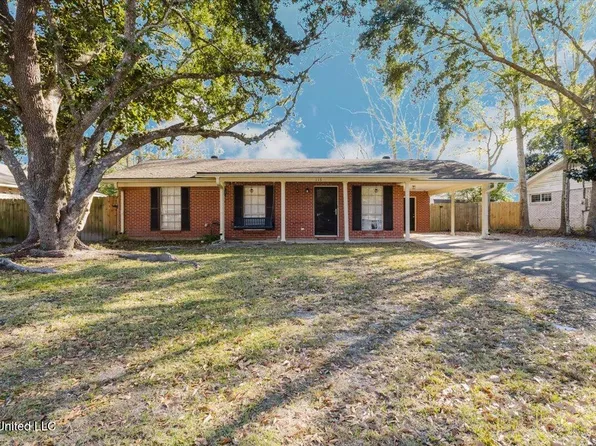 113 Colmer Cir, Ocean Springs, MS 39564