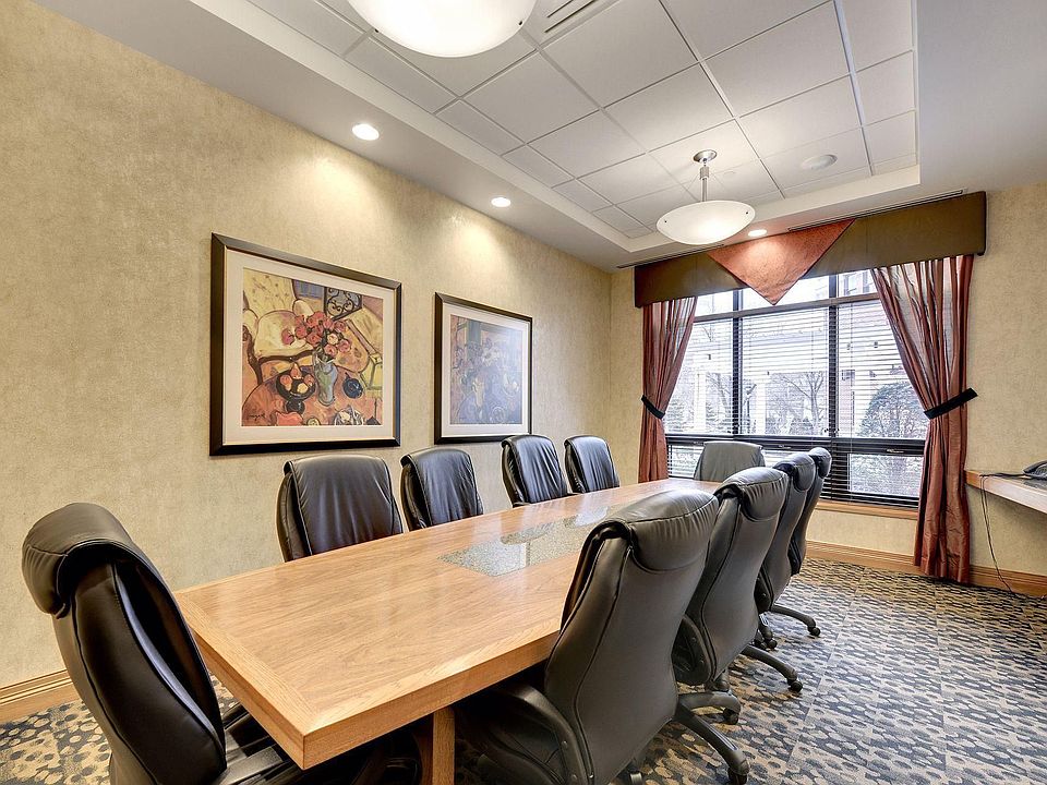 1st image of 500 Grant St E #1811