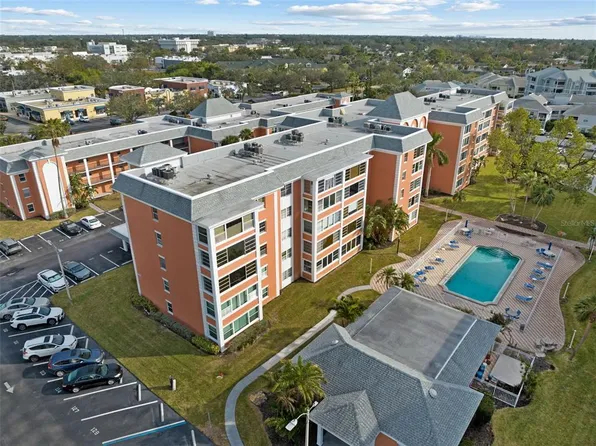 6800 20th Ave N APT 405, Saint Petersburg, FL 33710