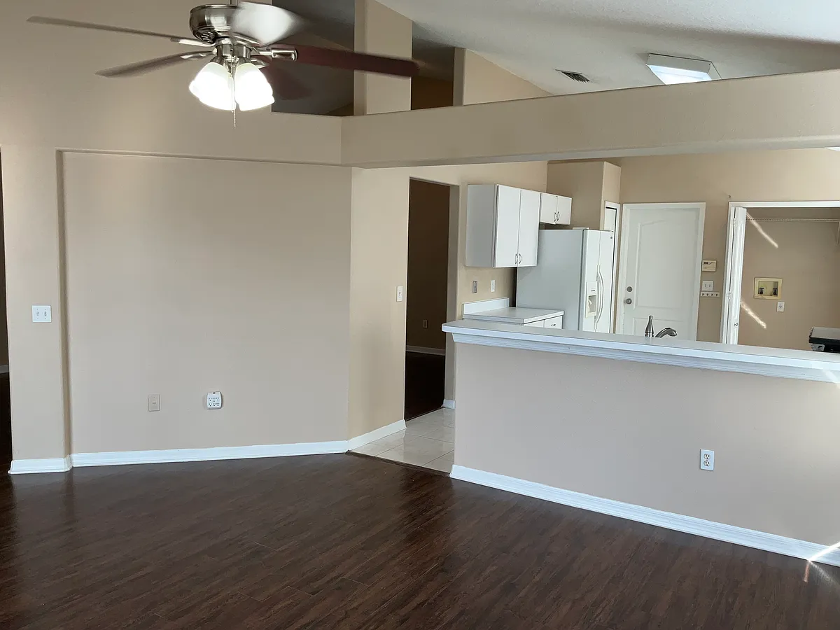 Building Photo - 1527 Firewheel Dr