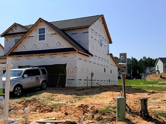 2nd image of 143 Grinnell Loop