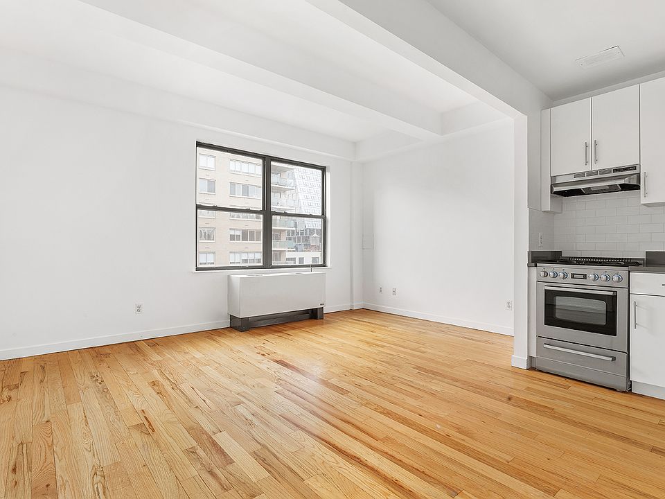 1st image of 60 W 14th St APT 7D