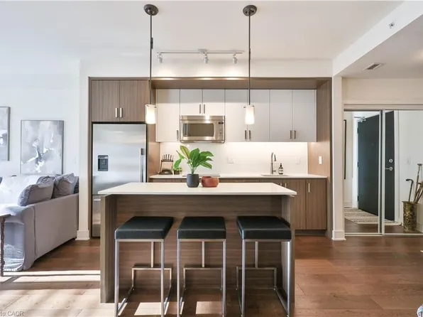 1575 Lakeshore Rd W #332, Mississauga, ON L5J 0B1