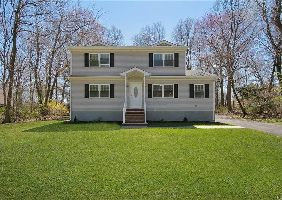 1st image of 11 Bellows Ln