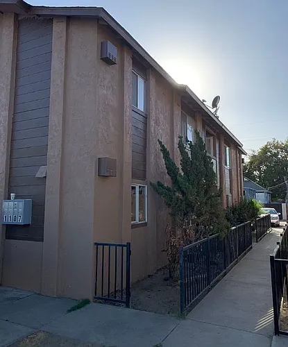 1107 L Street A-D Photo 1