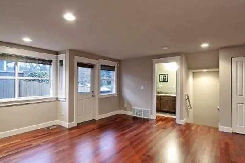 3 bed, 3.5 bath, 1670 sqft, $4,750 — Photo 3