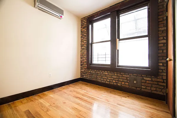 Rented by Nooklyn NYC LLC | media 21