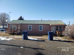 207 N Blaine St, Arco, ID 83213