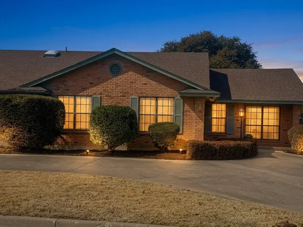 5116 Ledgestone Dr, Fort Worth, TX 76132