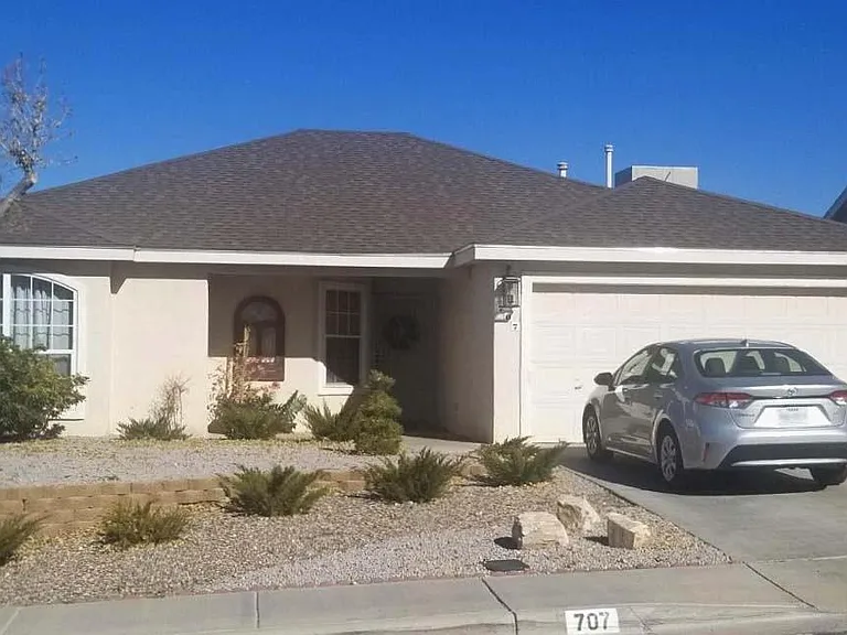707 Horizon View Dr — Photo 2