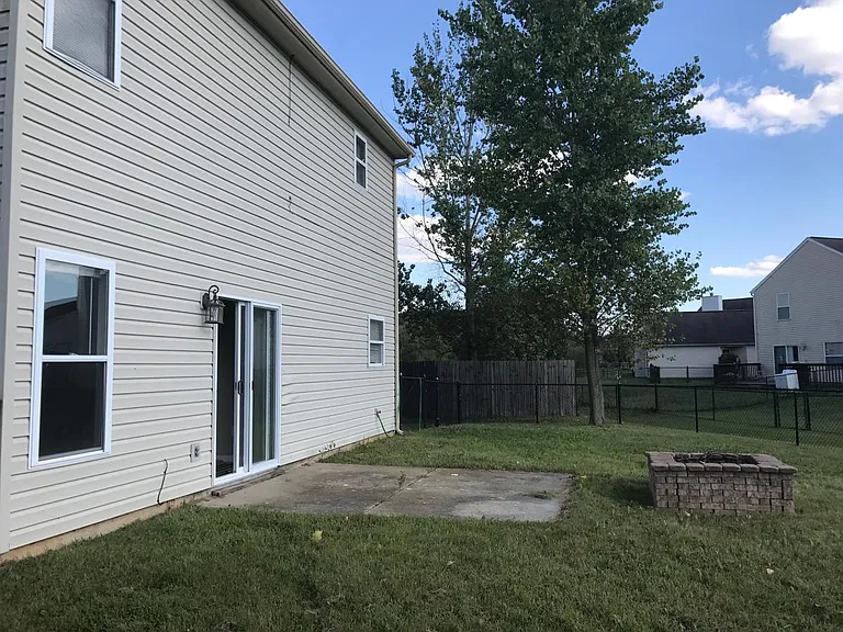 7324 Parklake Pl — Photo 2