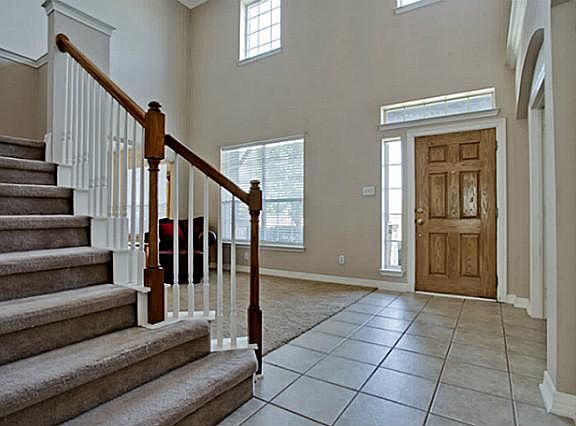 4th image of 236 Teresa St