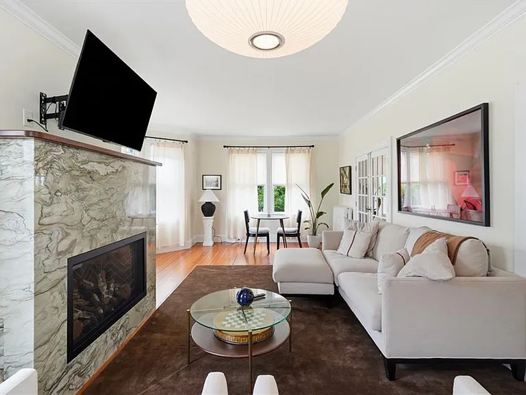 52 Berkeley Ave — Photo 5