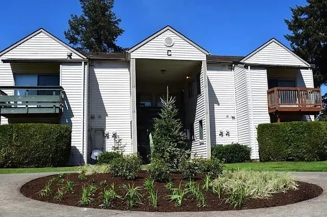 Sawyer Pointe Apartments — Photo 14
