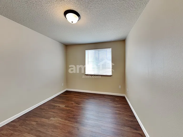 2144 E 3rd St — Photo 18