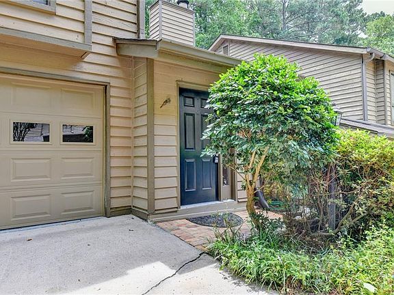 3rd image of 1834 Dyouville Ln