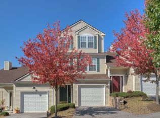 360 Huff Heritage Ln, Christiansburg, VA 24073