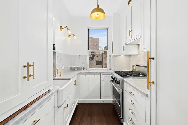 Sold by Compass | media 1