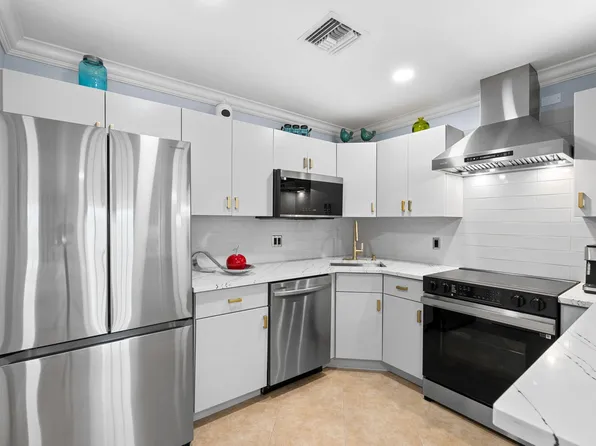 506 Shady Pine Way #A2, Greenacres, FL 33415