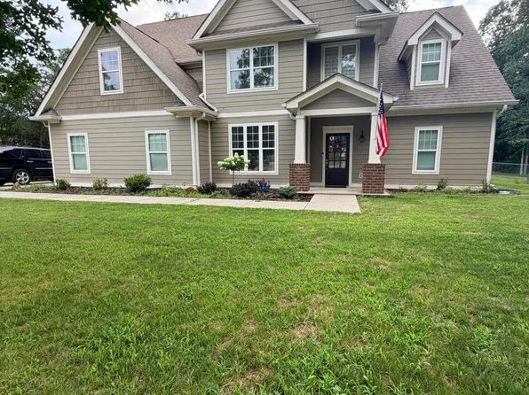 2100 Mountain Hollow Dr, Signal Mountain, TN 37377