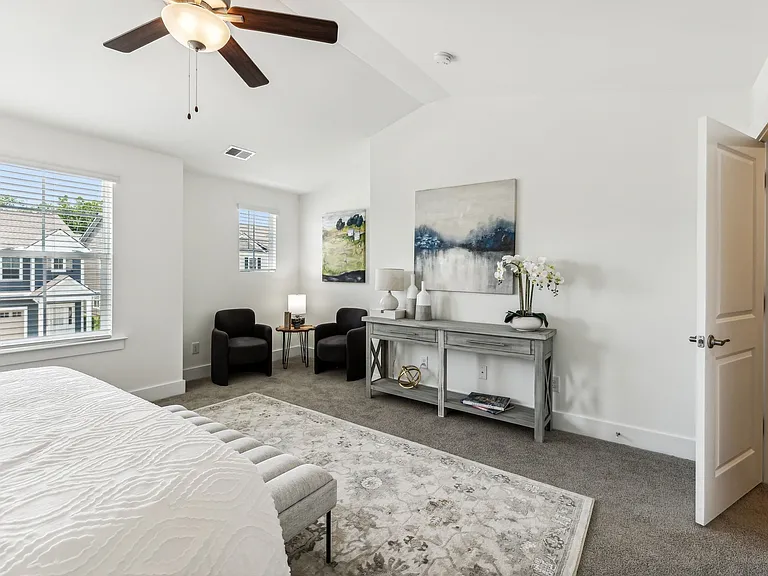 1056 Sweetleaf Dr — Photo 3