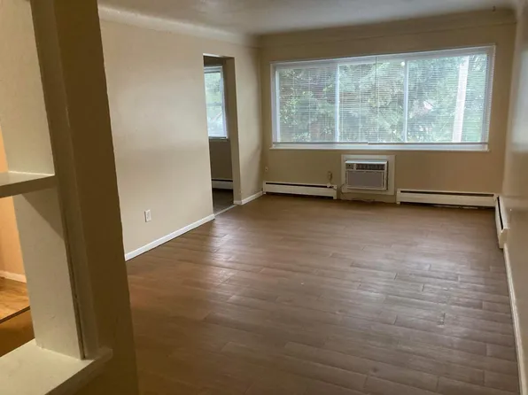 1025 York Ave APT 1, Saint Paul, MN 55106