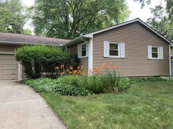 1606 James Dr, North Mankato, MN 56003