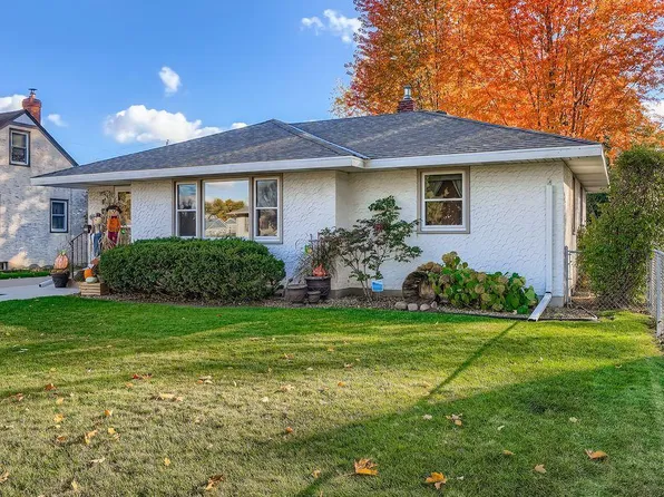 209 Macarthur St W, South Saint Paul, MN 55075