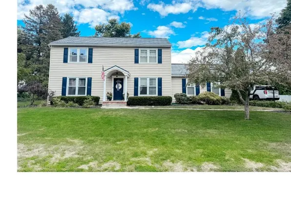 15 Forest Ave, Hershey, PA 17033