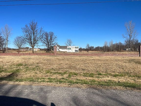 5th image of 18073 Sunset Ave