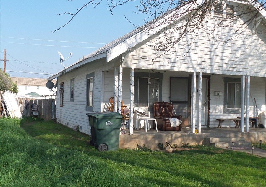 2nd image of 151 N C St