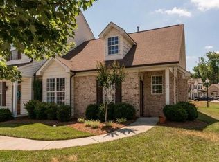 2 Viburnum Ln, Greensboro, NC 27455