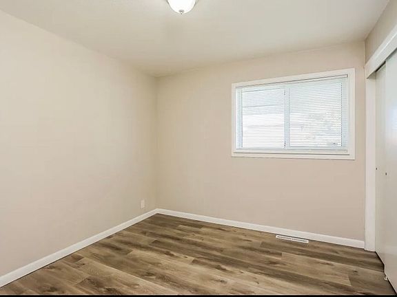 2nd image of 16805 E Maplewood Dr