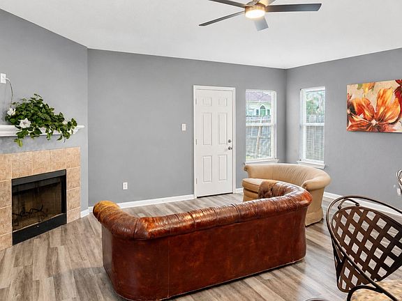 2nd image of 2403 Orchard Run