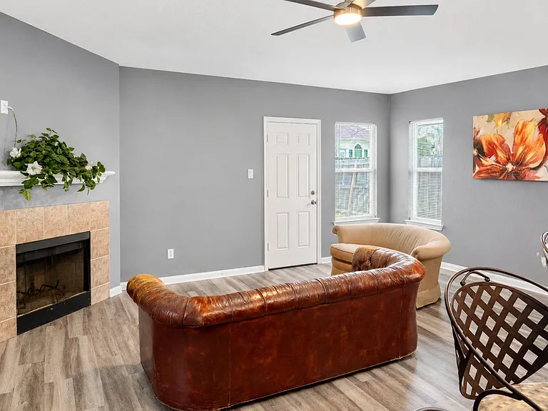 2403 Orchard Run — Photo 2