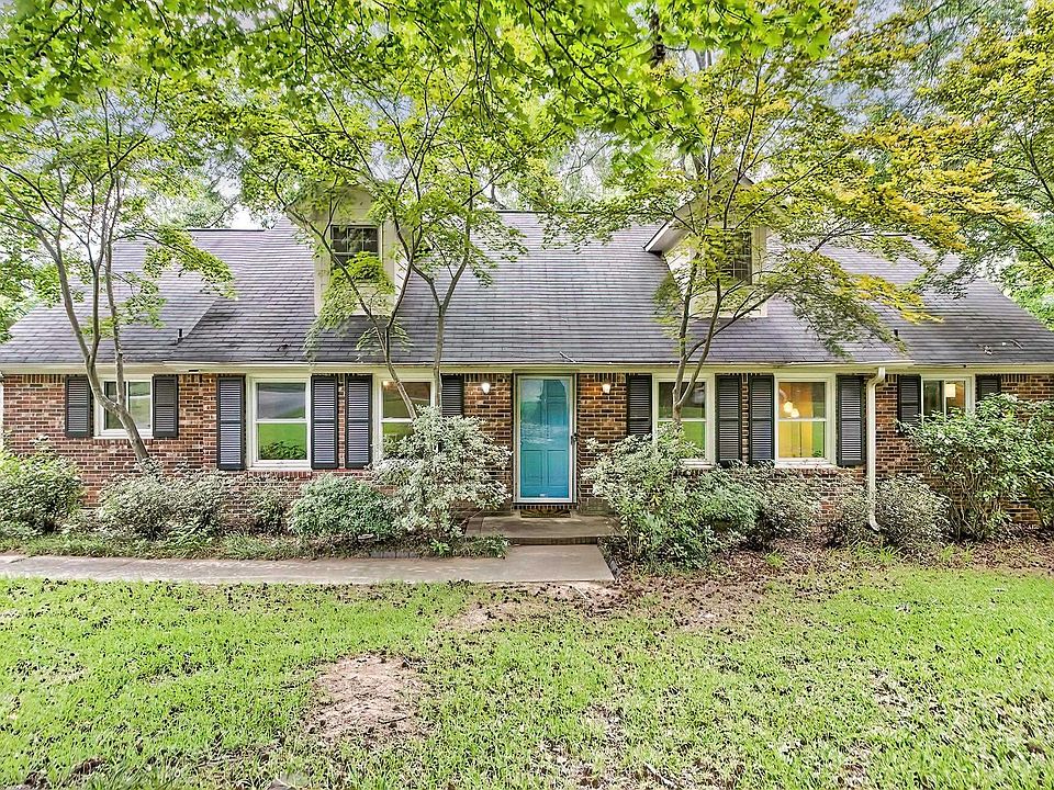 1st image of 2828 Woodland Hls E