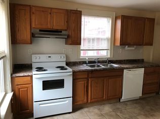 71 Grafton St APT 1, Shrewsbury, MA 01545