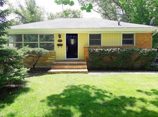 868 Meadow Rd, Northbrook, IL 60062